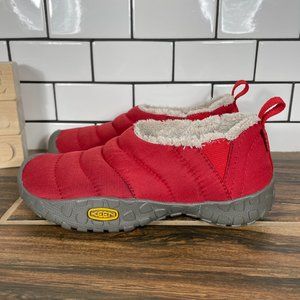 Keen Howser Youth Boy's Size 2 Shoes Red Quilted Lined Comfort Slip Ons